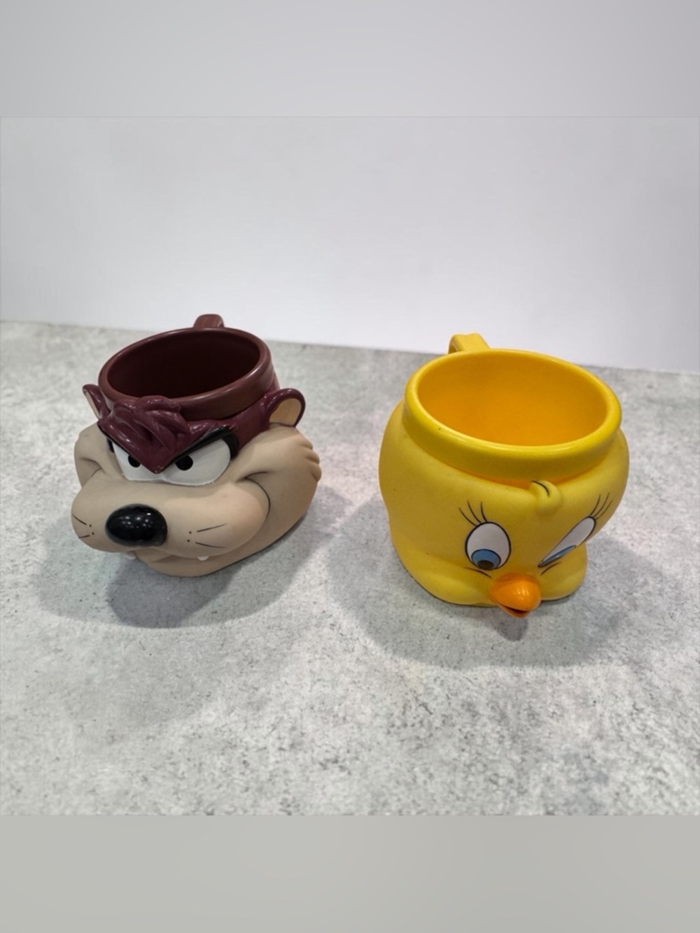 Vintage 1992 Warner bros. Taz and Tweety Cups pair
